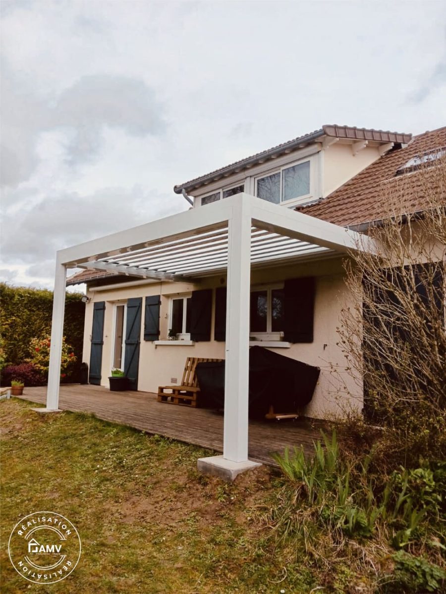 Pose Dune Pergola Bioclimatique Et Son Store Amv V Randas Pergolas